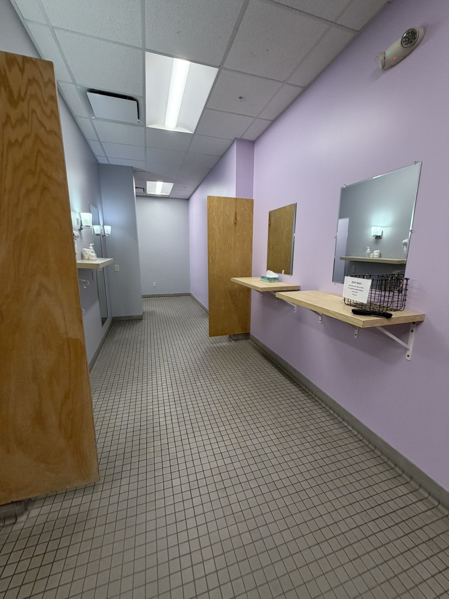 Dgy Women S Locker Room 3 Jpeg